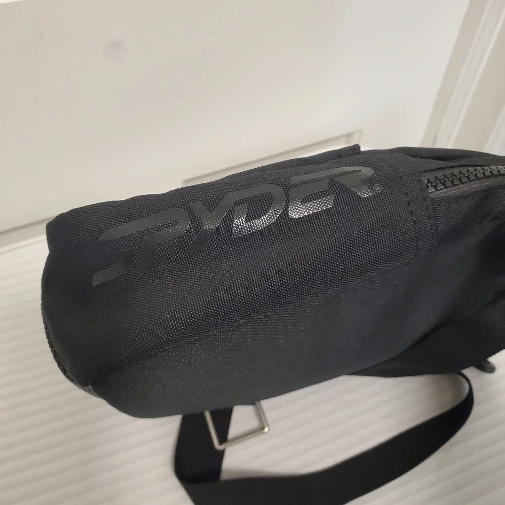 EC Spyder Messenger Bag Black Case Travel Case Crossbody, Lightweight